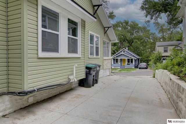 3936 N 39 Street, Omaha, NE 68111