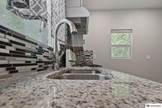 3936 N 39 Street, Omaha, NE 68111