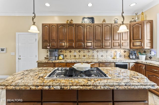 108 Deerfield Lane, Oak Ridge, TN 37830