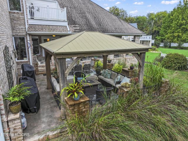 108 Deerfield Lane, Oak Ridge, TN 37830