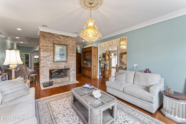 108 Deerfield Lane, Oak Ridge, TN 37830