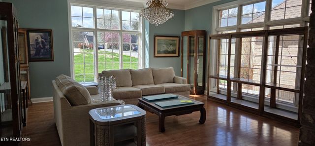 108 Deerfield Lane, Oak Ridge, TN 37830