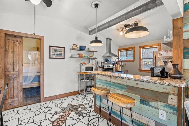 1607 S 11th St, Port Aransas, TX 78373
