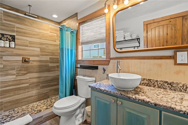 1607 S 11th St, Port Aransas, TX 78373