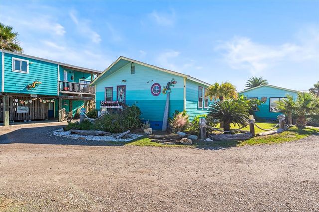 1607 S 11th St, Port Aransas, TX 78373
