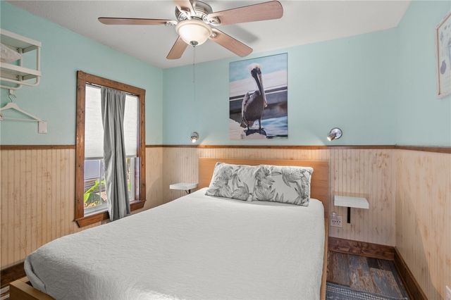 1607 S 11th St, Port Aransas, TX 78373