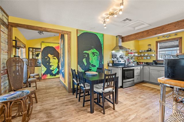 1607 S 11th St, Port Aransas, TX 78373