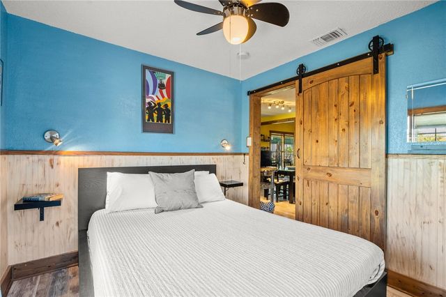 1607 S 11th St, Port Aransas, TX 78373