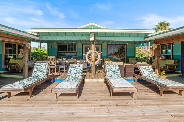 1607 S 11th St, Port Aransas, TX 78373