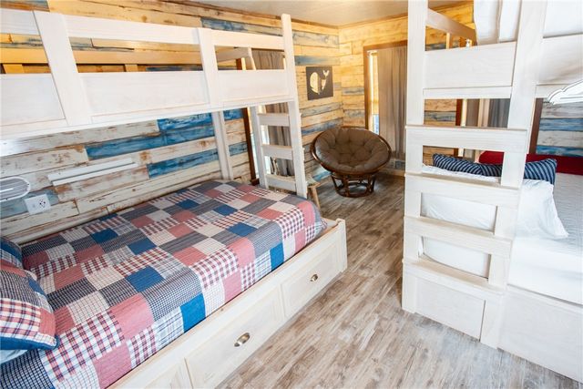 1607 S 11th St, Port Aransas, TX 78373