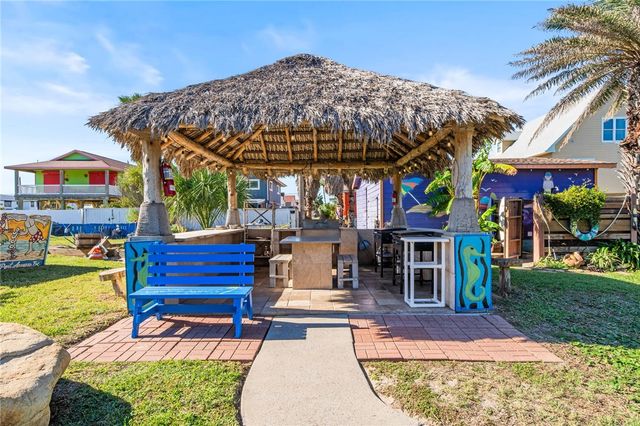 1607 S 11th St, Port Aransas, TX 78373