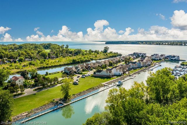 285 Keelson Drive Drive, Detroit, MI 48215