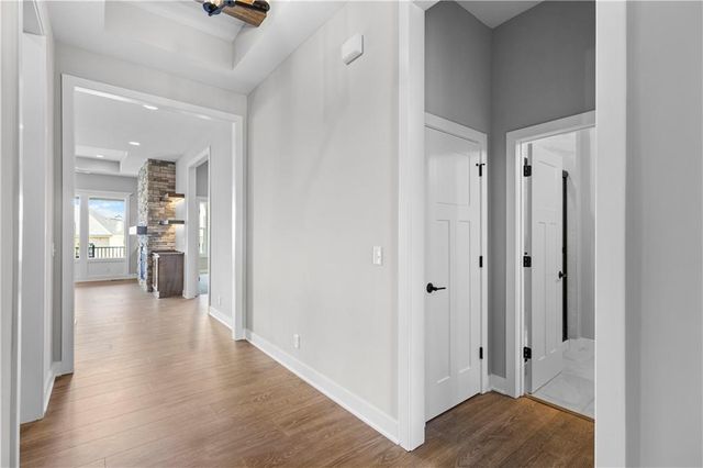 4830 NW Huonker Court, Riverside, MO 64150