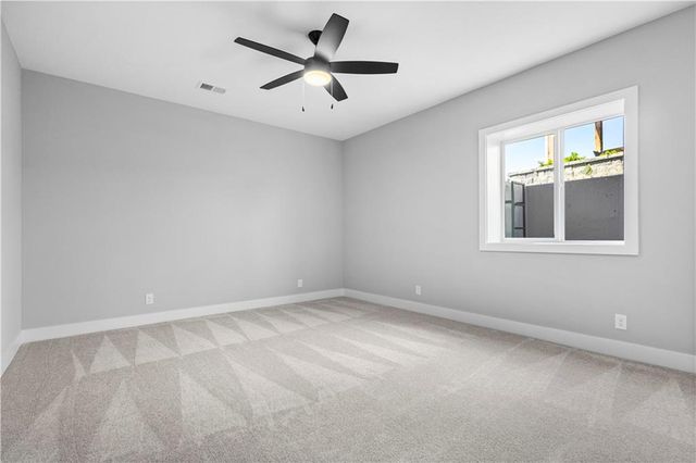 4830 NW Huonker Court, Riverside, MO 64150