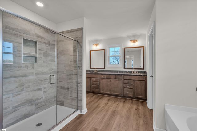 2020 Halton Oaks Drive, Spartanburg, SC 29303