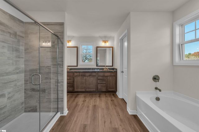 2020 Halton Oaks Drive, Spartanburg, SC 29303