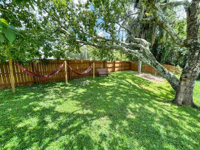 100 DREAMTIME AVENUE, Lake Placid, FL 33852