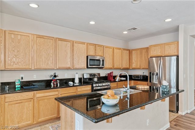 6417 Giant Oak Street, North Las Vegas, NV 89084