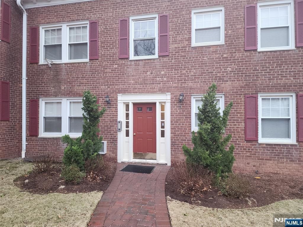 490 Beverly Road C2, Teaneck, NJ 07666