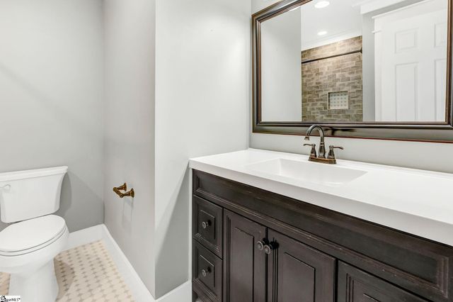 907 Highway 14, Simpsonville, SC 29681