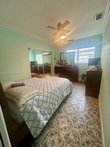 659 W 14th St, Hialeah, FL 33010