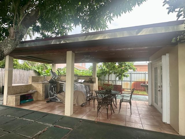 659 W 14th St, Hialeah, FL 33010