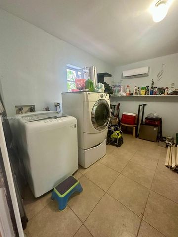 659 W 14th St, Hialeah, FL 33010