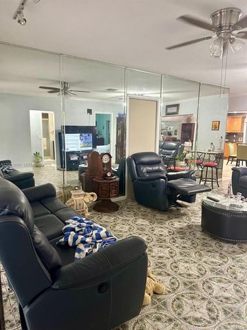 659 W 14th St, Hialeah, FL 33010