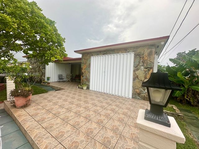 659 W 14th St, Hialeah, FL 33010