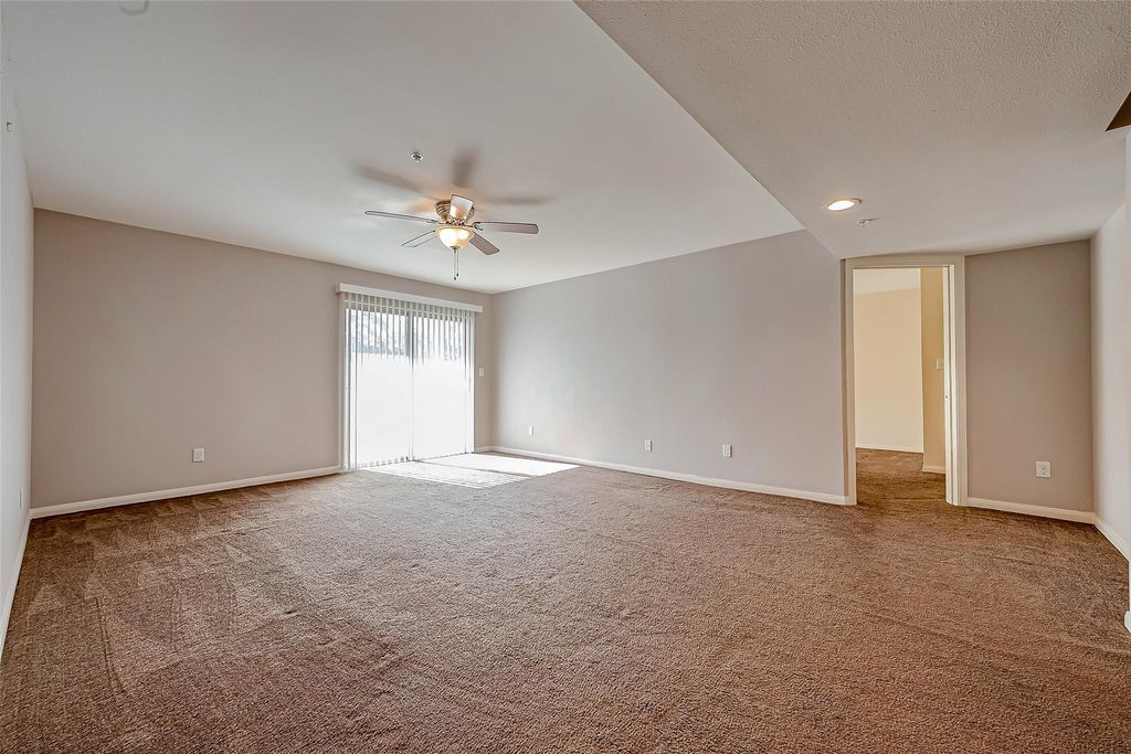 8415 Hearth Drive 21, Houston, TX 77054