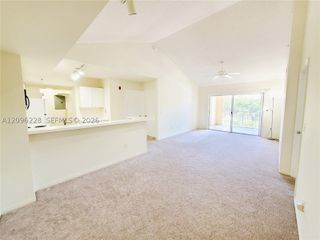 2600 S University Dr 321, Davie, FL 33328