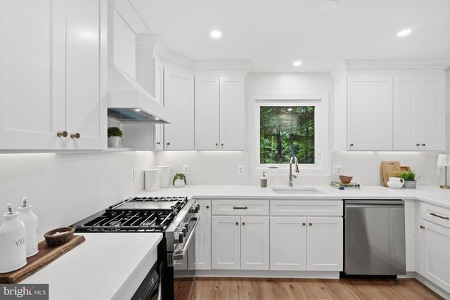 4908 WOODLAND WAY, Annandale, VA 22003