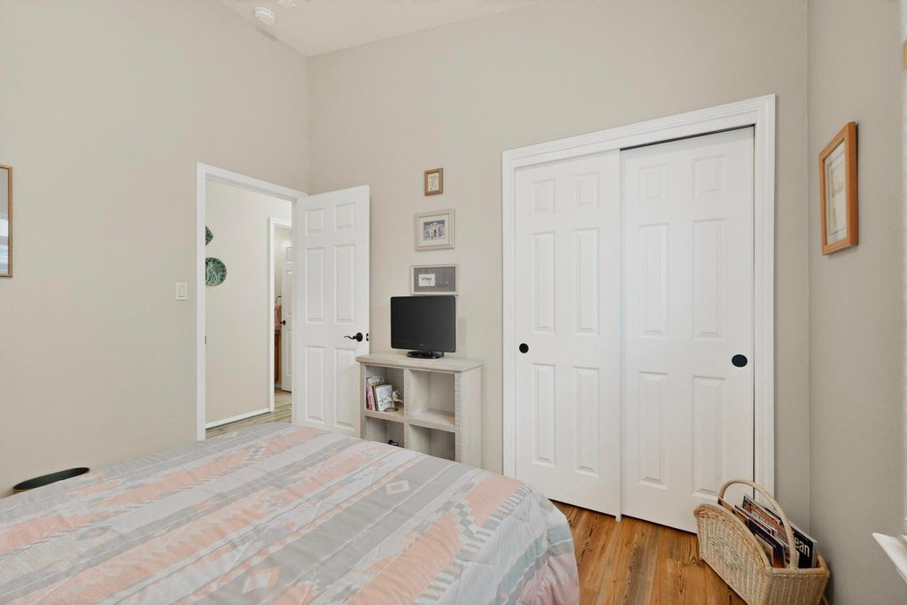 Image 21 of property listing at 7104 Boxwood Avenue NE, Albuquerque, NM 87113