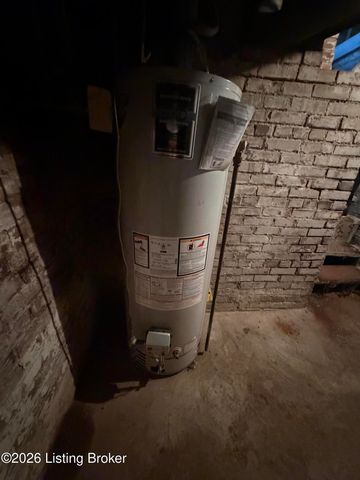 1120 Lydia St, Louisville, KY 40217