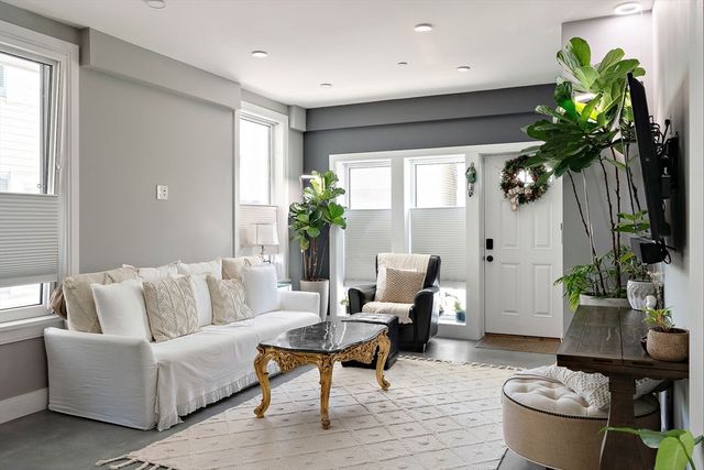 47 Morris St 1, Boston, MA 02128
