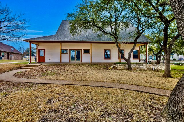 1714 Bent Tree Court, Granbury, TX 76049