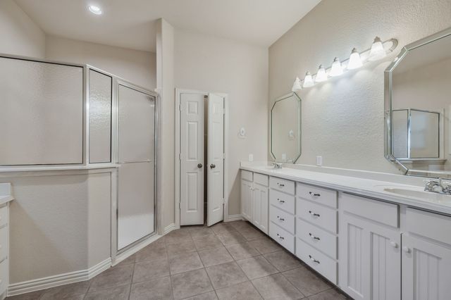 1714 Bent Tree Court, Granbury, TX 76049