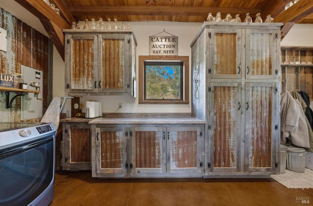 19676 Highway 175, Middletown, CA 95461