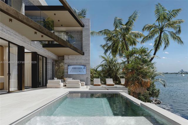 11035 N Bayshore Drive, Miami, FL 33161