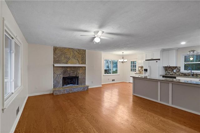 174 Village Dr, Hiram, GA 30141