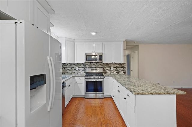 174 Village Dr, Hiram, GA 30141