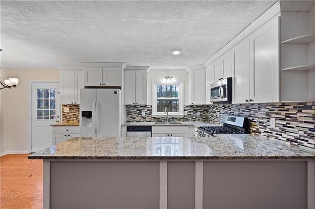 174 Village Dr, Hiram, GA 30141