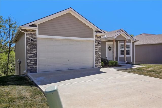 800 NW Pampas Street, Pleasant Hill, MO 64080