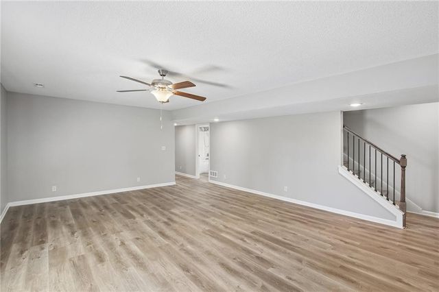 800 NW Pampas Street, Pleasant Hill, MO 64080