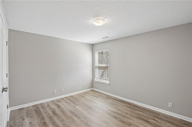 800 NW Pampas Street, Pleasant Hill, MO 64080