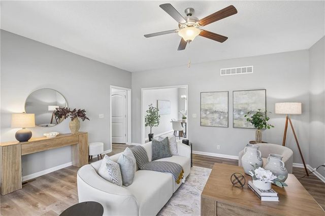 800 NW Pampas Street, Pleasant Hill, MO 64080