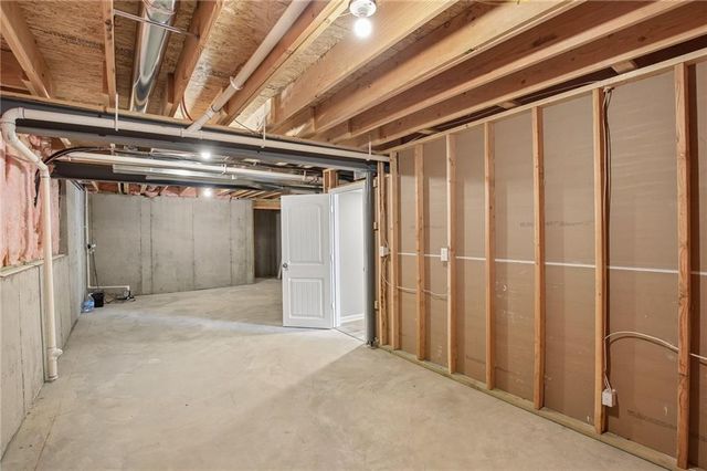 800 NW Pampas Street, Pleasant Hill, MO 64080