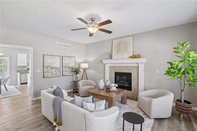 800 NW Pampas Street, Pleasant Hill, MO 64080