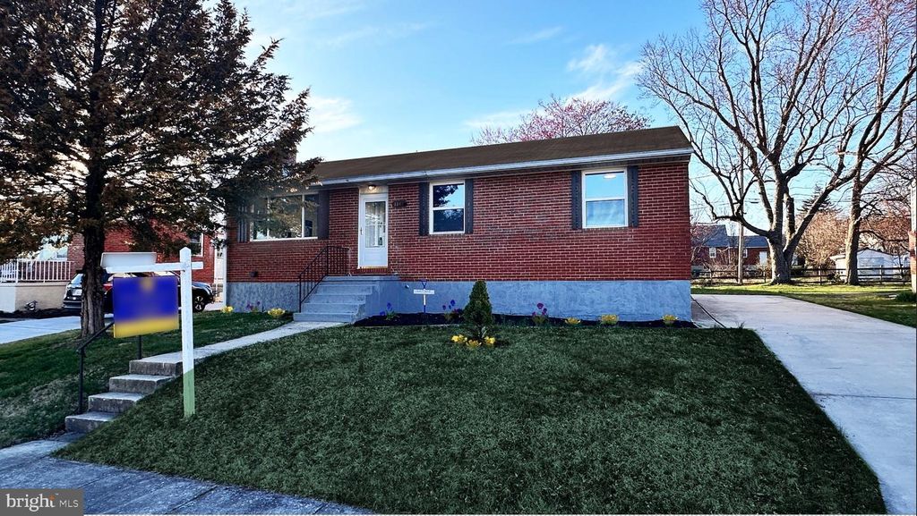 8802 ASHFORD RD, Parkville, MD 21234