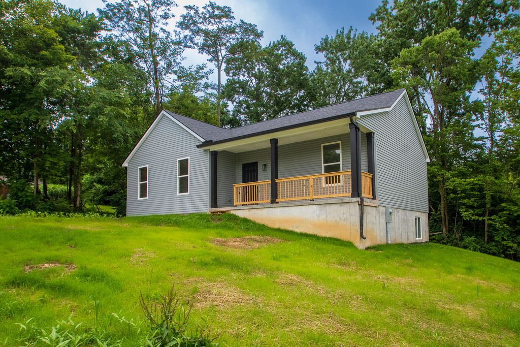 472 Hemlock Road, Covington, KY 41015